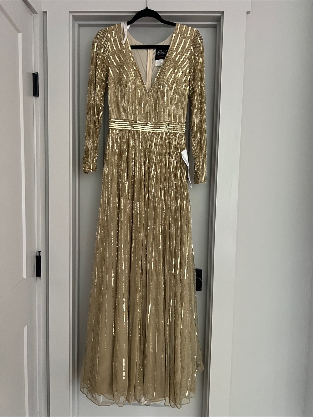 Mac Duggal Style 4977 NWT Taupe Gold Sequin Gown Size 4 Long Sleeve Formal Dress - Picture 2 of 16